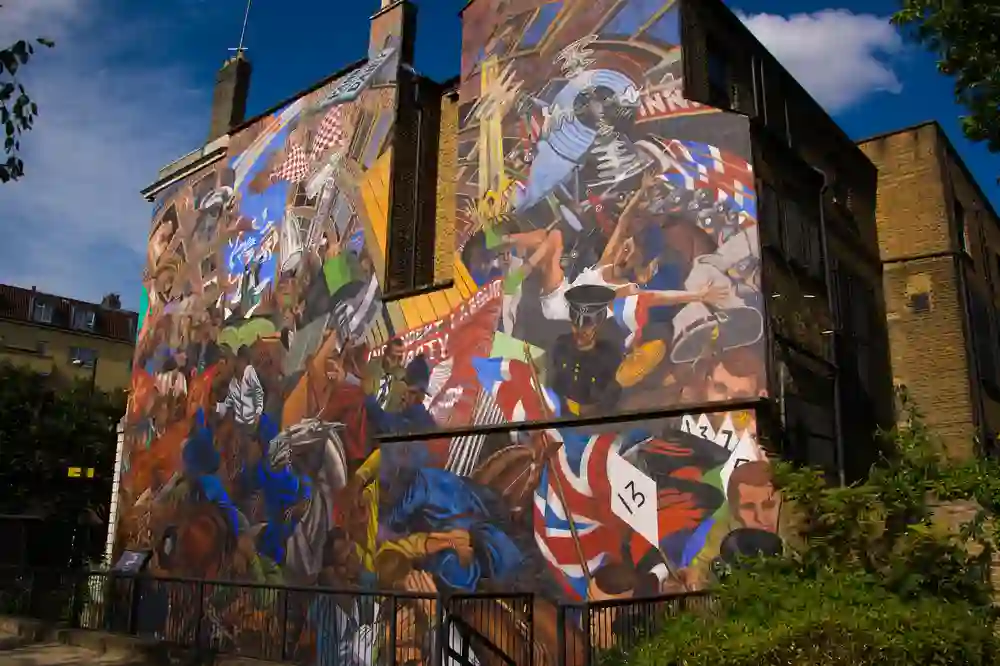 Un-straightforward lessons from history: reading about Cable Street
